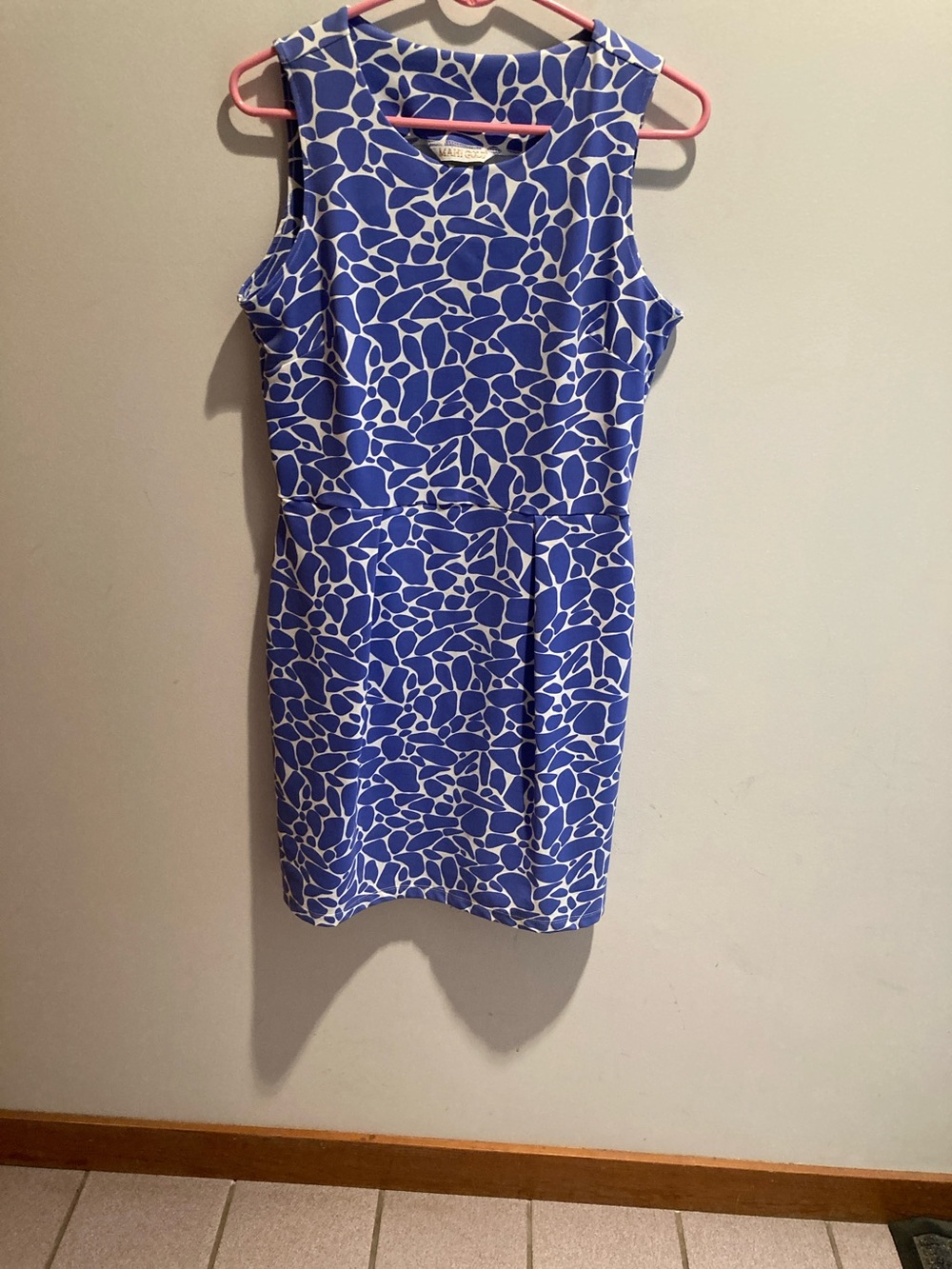 MAHI GOLD Blue and White Abstract Print Midi Sheath Dress nwot